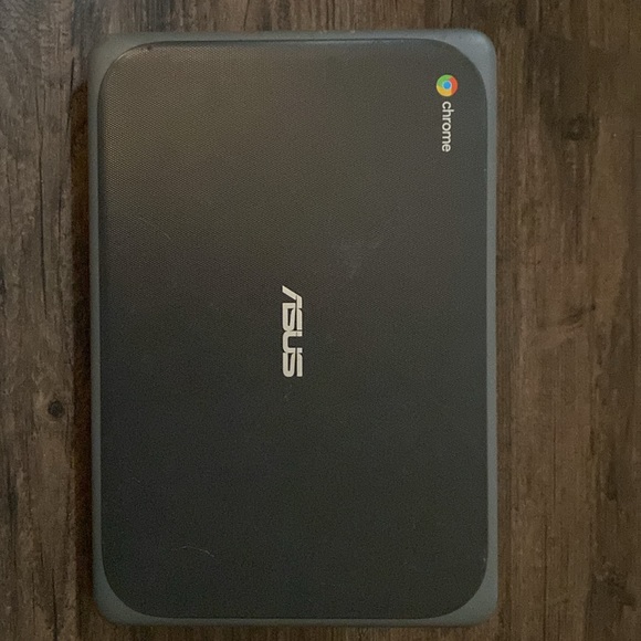 Chromebook - Picture 3 of 3